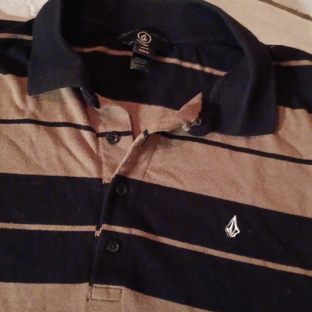 Volcom Button Collared Perfect Condition Mens Siz… - image 2